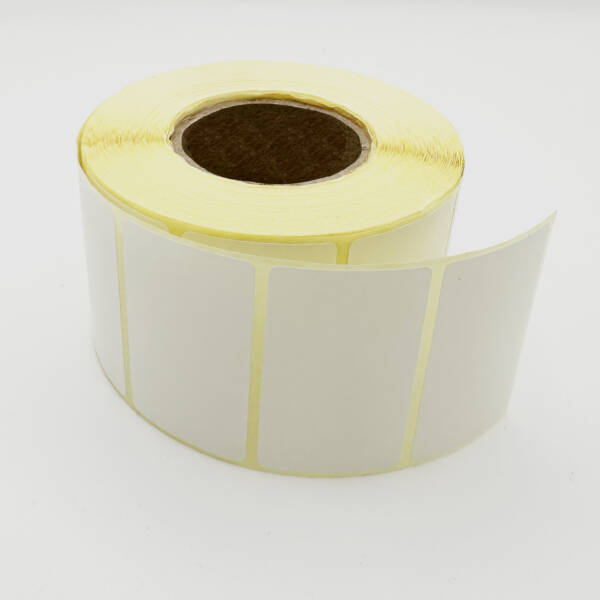 Etiquettes thermiques vierges, 50x30 mm, diamètre mandrin 41 mm. 1000 étiquettes par rouleau. Compatible avec les imprimantes thermiques.